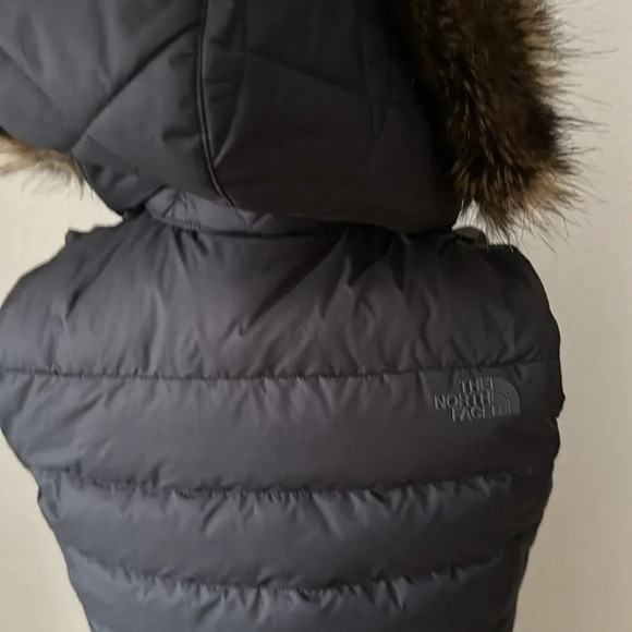 The North Face XS Nitchie Insulated Vest - Women's excellent pre used condition - Picture 5 of 9